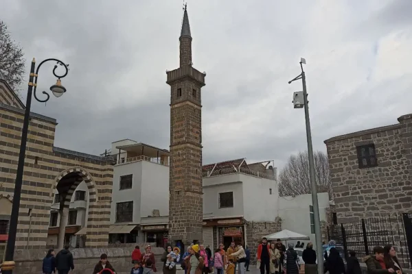 4 Ayaklı Minare Turu